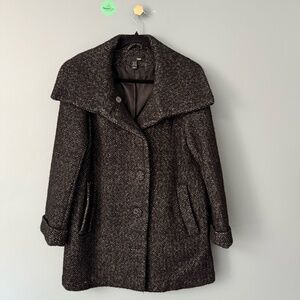 H&M Wool Coat Women’s Size 6 Black & White Herringbone Tweed, Wide Collar